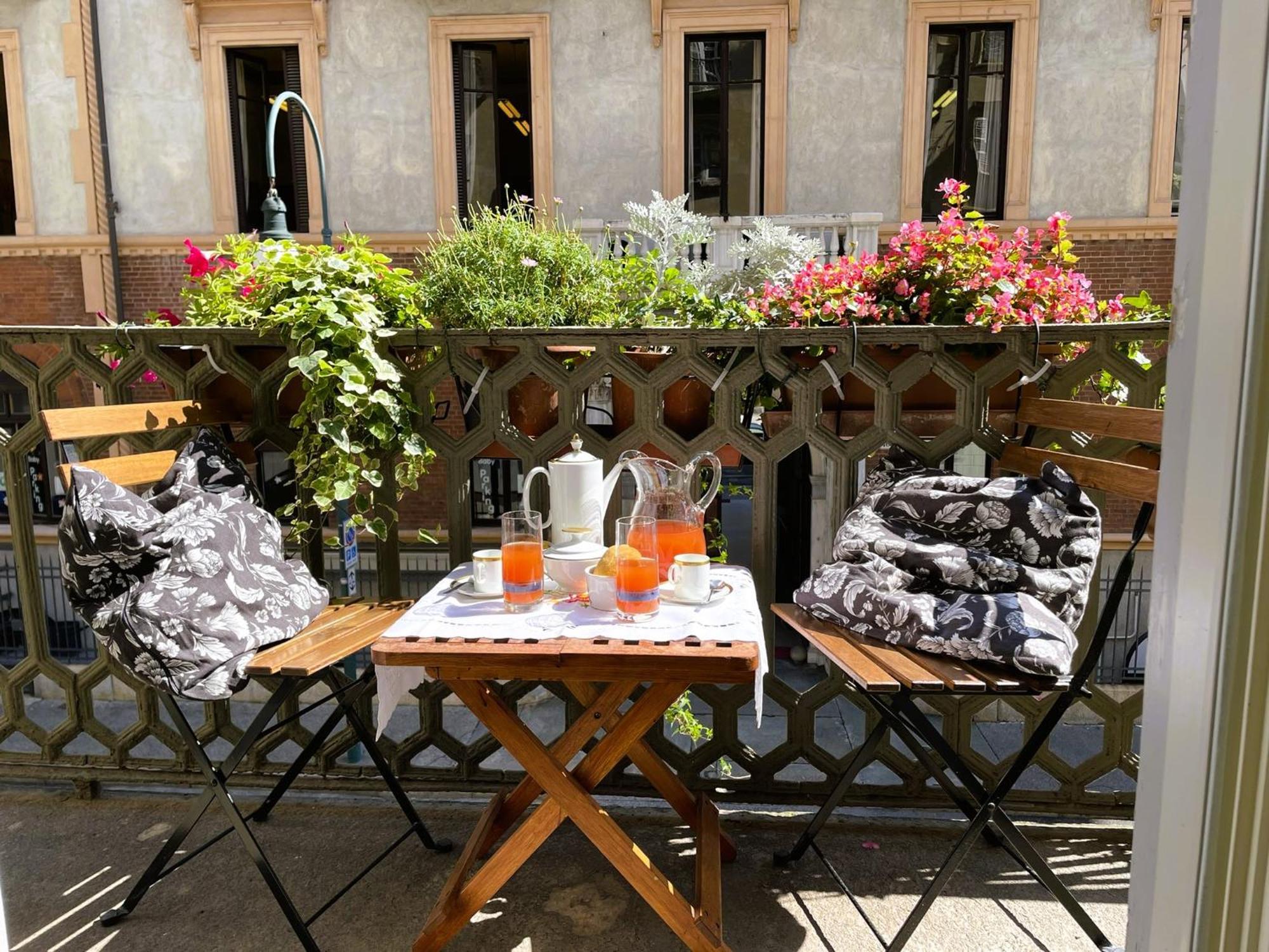 La Casa Di Ringhiera - Silenzioso Appartamento Di Charme Con Balcone Nel Quadrilatero Romano تورينو المظهر الخارجي الصورة